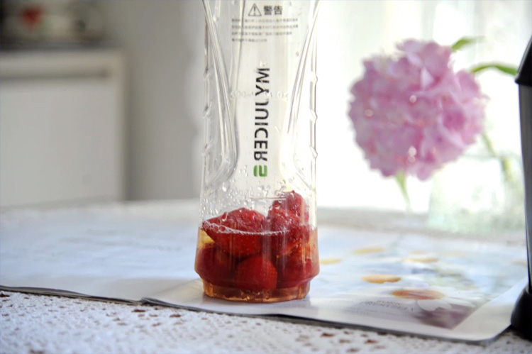 tuyet-chieu-pha-tra-sua-moi-tanh-mua-he-3