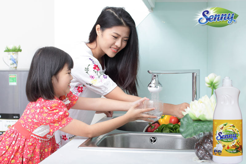 Senny hương quế giúp giữ ẩm và mịn màng da tay không gây kích ứng cho người sử dụng