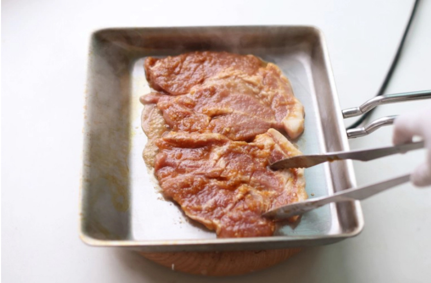 Cách làm món thịt nướng chảo nhưng vị thơm ngon như nướng than hoa - Ảnh 8.