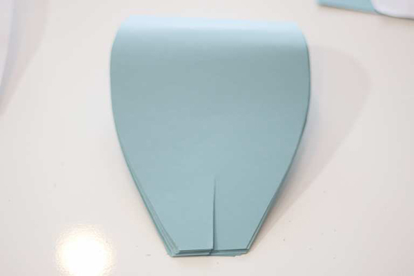 Lam-do-trang-tri-Tet-voi-hoa-giay-handmade-1