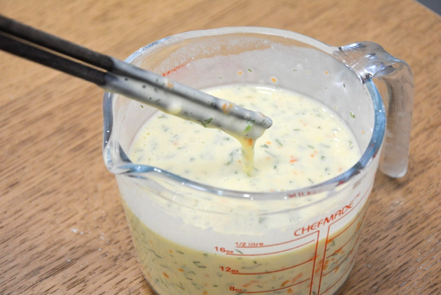 Bánh trứng kẹp phô mai thơm nức ăn sáng vừa ngon vừa lạ miệng  - Ảnh 4.