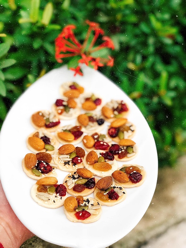 Đổi gió khay mứt Tết với bánh đồng tiền ngũ hạt, vừa ngon vừa bổ dưỡng - 3