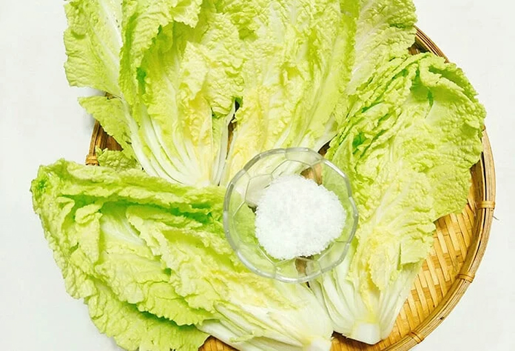 kim-chi-cu-cai-len-men-an-dung-chuan-me-2