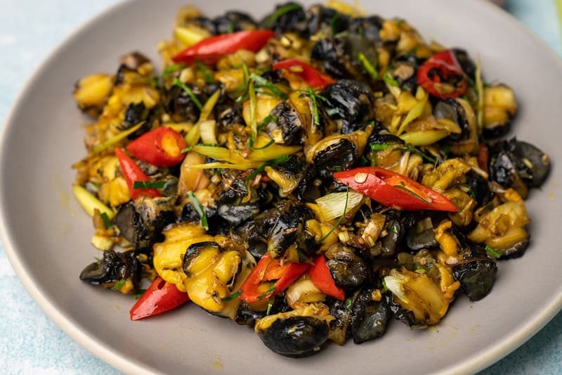 Ốc bươu xào sả ớt