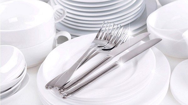 co-nuoc-rua-chen-senny-me-an-tam-de-con-giup-viec-nha-3