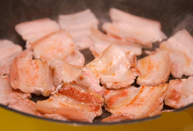 Món thịt áp chảo rim tỏi mật ong ngon hết cỡ