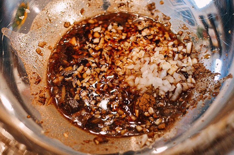 ga-nuong-ngu-vi-thon-ngon-nhucc-nhoi-1