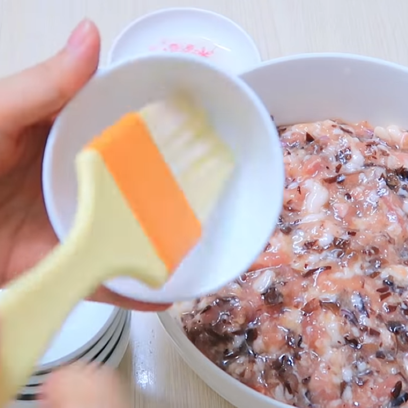 mach-chi-em-cach-lam-mon-thit-chung-trung-muoi-thom-ngon-moi-4