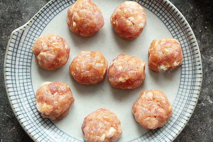 thit-vien-sot-man-ngot-kieu-nay-thom-nuc-mem-trong-gion-ngoai-troi-com-phai-biet-4