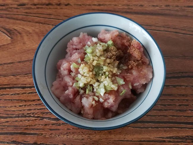 xoi-boc-thit-2-trong-1-kieu-nay-ca-nha-duoc-bua-sang-vua-ngon-lai-tien-bung-no-can-3