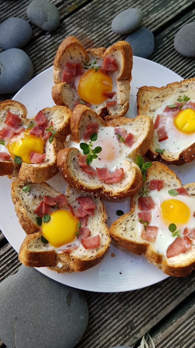 banh-mi-nuong-thit-hun-khoi-du-chat-cho-bua-sang-3