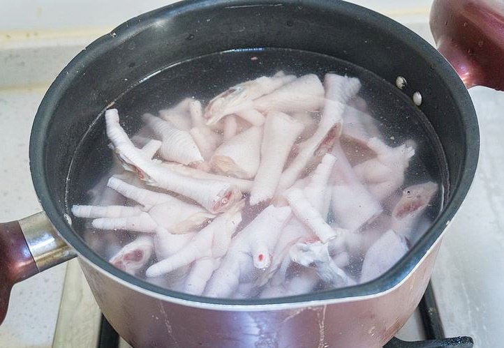 chan-ga-sot-cay-han-quoc-kem-con-tron-rong-bien-2