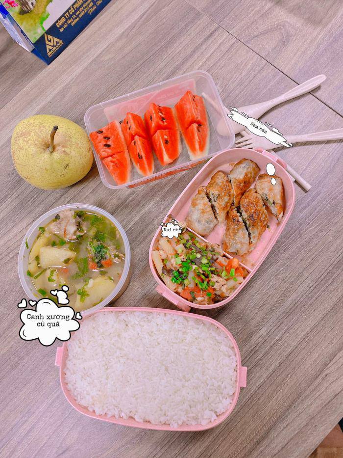 gai-xinh-mang-com-di-lam-chi-khoang-25K-12