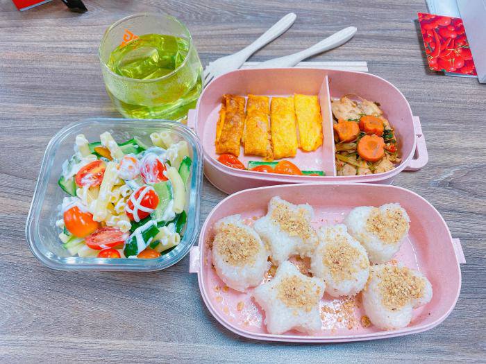 gai-xinh-mang-com-di-lam-chi-khoang-25K-3