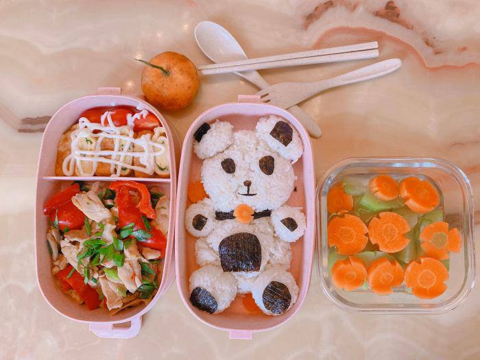 gai-xinh-mang-com-di-lam-chi-khoang-25K-6