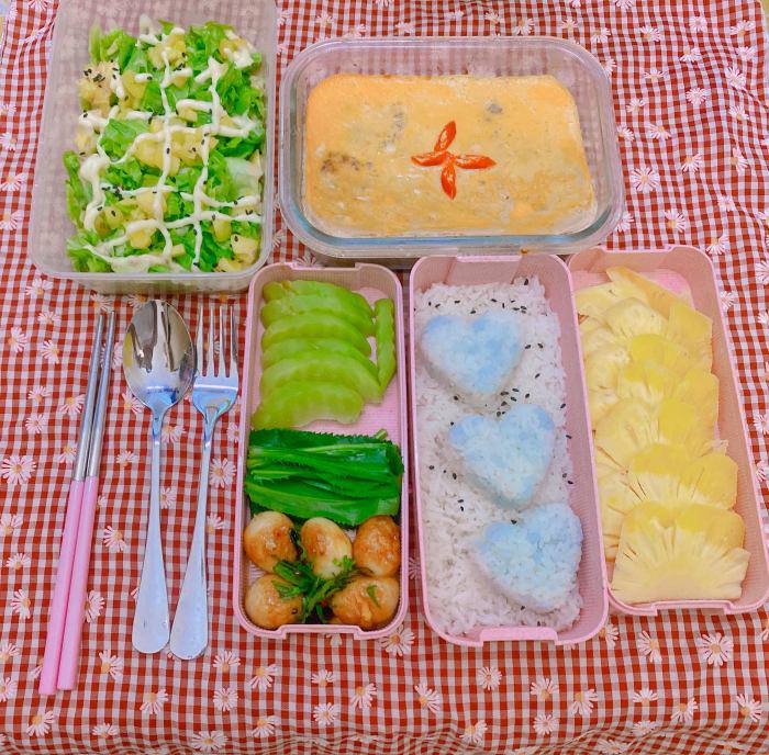 gai-xinh-mang-com-di-lam-chi-khoang-25K-7