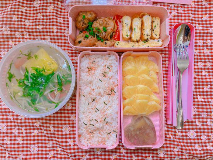 gai-xinh-mang-com-di-lam-chi-khoang-25K-8