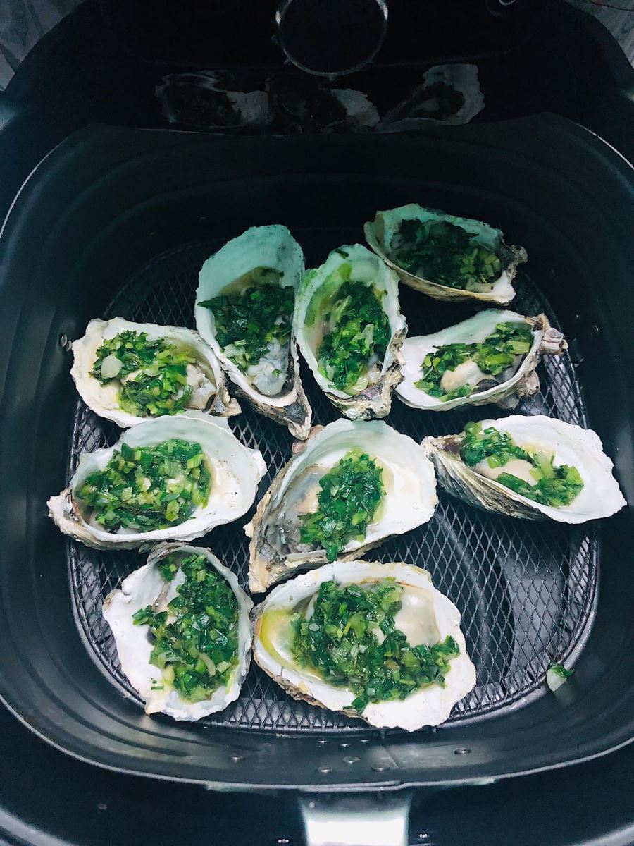 hau-nuong-mo-hanh-ngon-bang-noi-chien-khong-dau-8