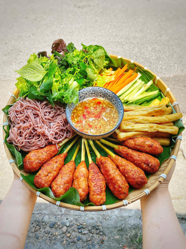 lam-nem-lui-chuan-vi-bang-noi-chien-khong-dau-4