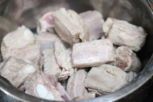 canh-suon-nau-sau-cho-mua-he