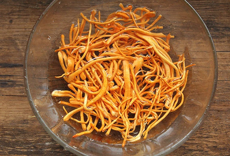 Nhà có F0 hoặc cựu F0, chị em nhớ thường xuyên nấu món canh này để bồi bổ cơ thể, mau khỏi bệnh nhé! - Ảnh 3.