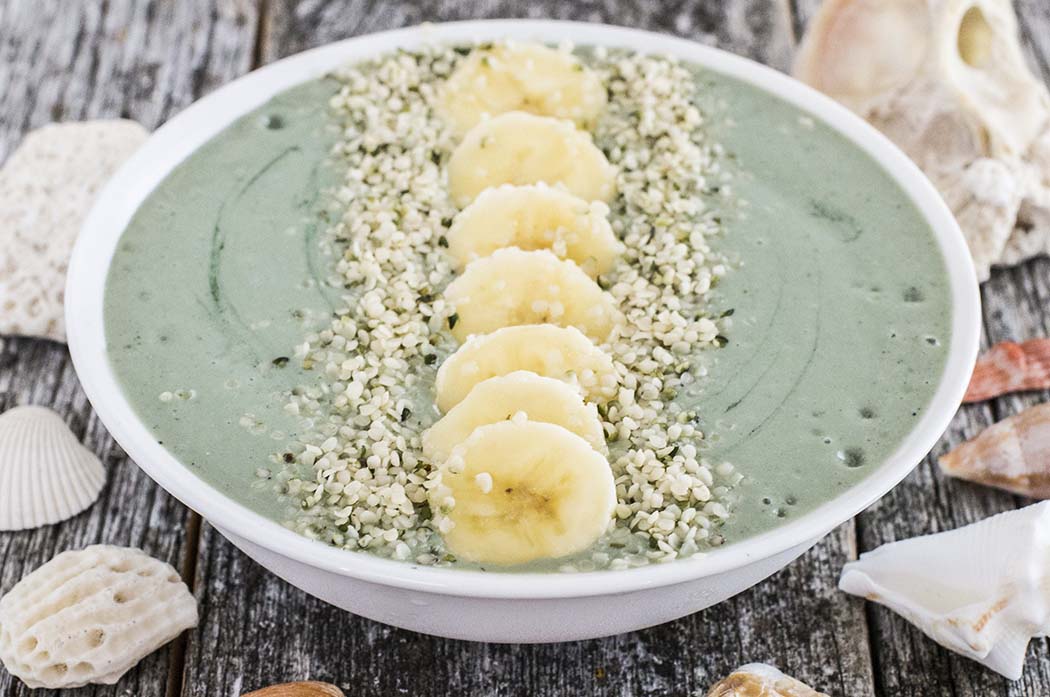 algae banana smoothie