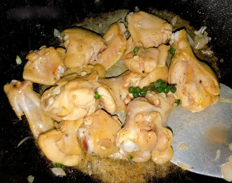 canh-ga-hoa-cuc-am-long-ngay-dong-dai-bo-du-duong-3