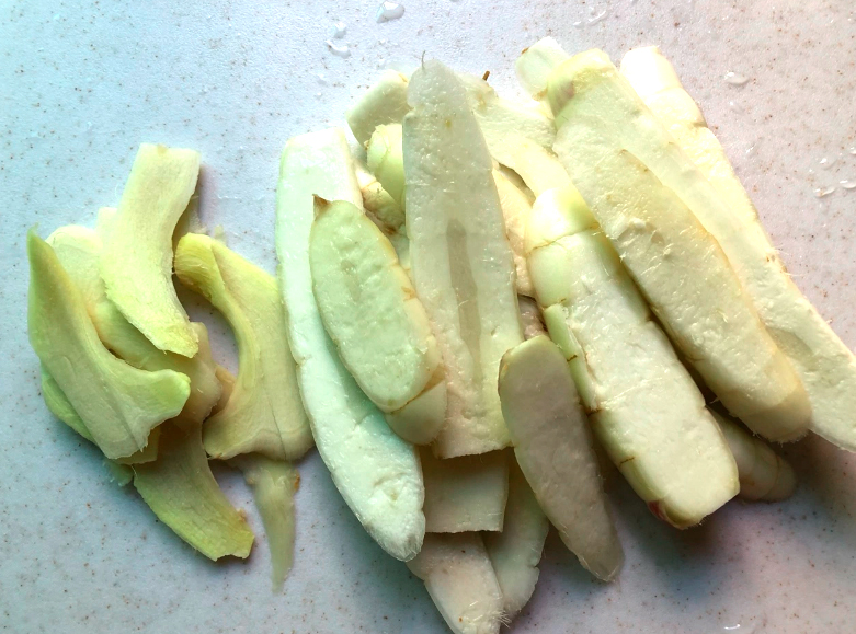 Vịt om củ dong món ngon mát lành mùa hè - Ảnh 2.