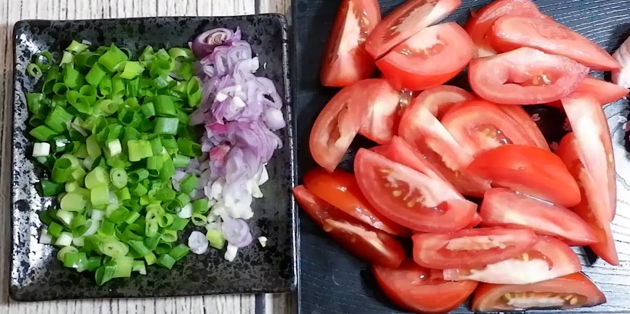 mon-canh-day-du-thit-rau-chua-chay-cho-bua-toi-3