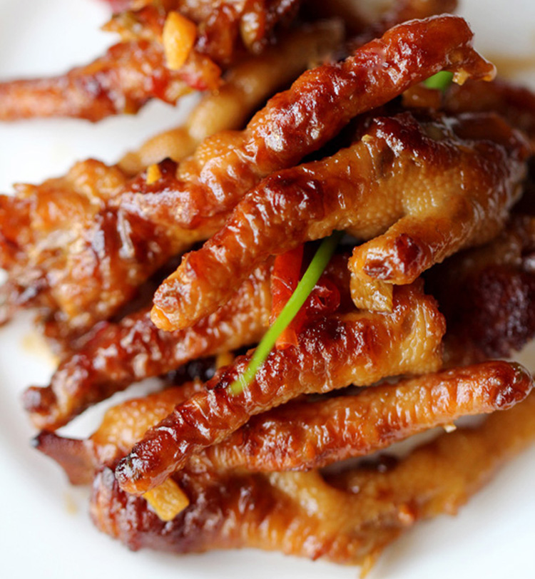 tro-tai-vao-bep-mon-chan-ga-hong-khong-hap-dan-3