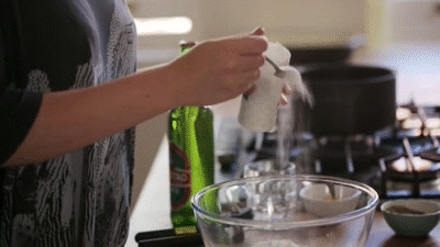 Bí quyết chiên cá tẩm bột giòn tan bên ngoài, mềm ẩm bên trong - Ảnh 3.