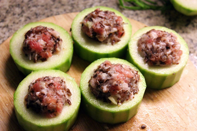 Món ăn 8/3 bí ngòi nhồi thịt