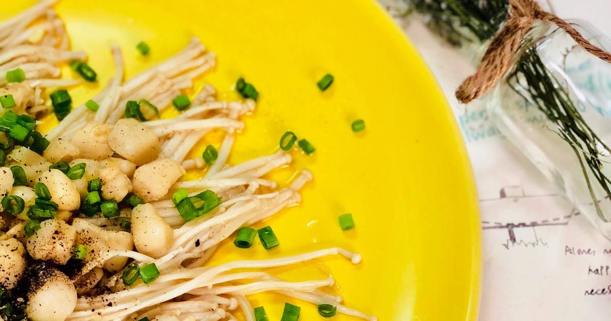 Món ăn 8/3 nấm kim châm xào sa tế