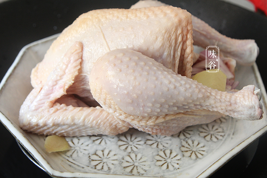 Muốn làm gà xé chua ngọt ngon, luộc gà nhất định phải biết mẹo vặt này - 3