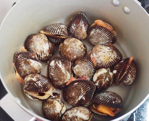 Sò lông nướng mỡ hành, món ngon giúp chàng &#34;sung như ngựa chiến&#34; - 2