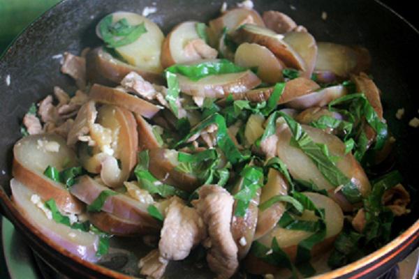 Món cà tím xào lá lốt vừa ngon vừa tốt cho sức khỏe