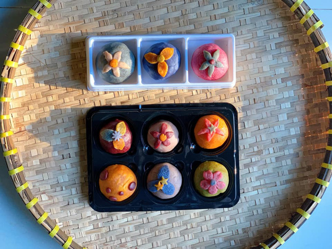 9x gây bão cộng đồng bếp với chia sẻ cách làm bánh Trung thu hiện đại từ những sắc màu tự nhiên của cỏ cây hoa lá - Ảnh 9.