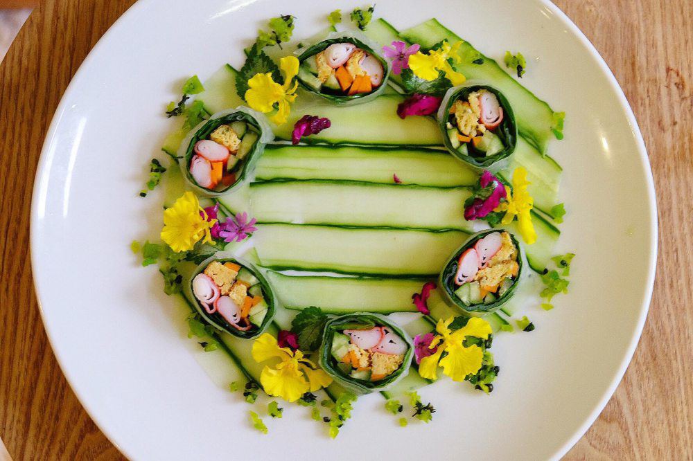 Chàng trai 10 hoa tay, nấu ăn như vẽ tranh, 6 năm tự nấu ăn, ăn một mình - 9