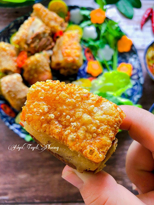 Đuôi heo chiên giòn - Ảnh 2.