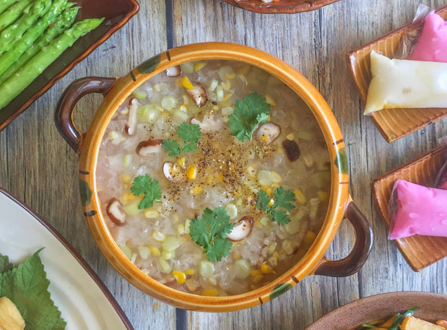 Tháng Vu Lan sắp về, mẹ đảm Sài Gòn chia sẻ mâm cơm chay 9 món đẳng cấp nhà hàng, chỉ nhìn thôi đã thấy quá hấp dẫn! - Ảnh 2.