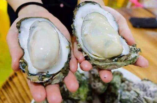 mua hau, chon nhung con co dac diem nay dam bao tuoi ngon, nhieu thit an da mieng - 3