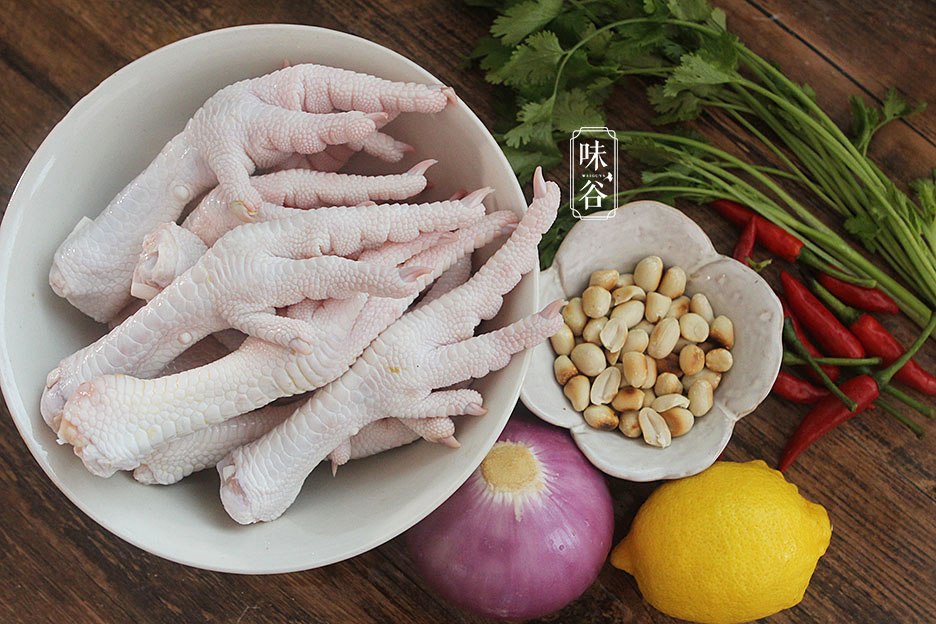 nang nong chang them gi, vo lam nom chan ga kieu nay chong con an ngay lap tuc - 1