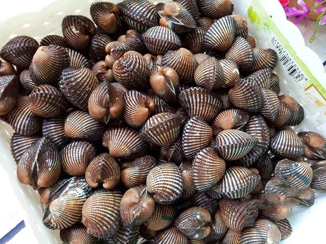 Tẩm bổ cho chồng bằng loại hải sản ngon rẻ - dễ làm này, đảm bảo  hai bạn lúc nào cũng như vợ chồng son, thậm chí chị em còn phải &quot;quỳ lạy xin tha&quot; - Ảnh 3.