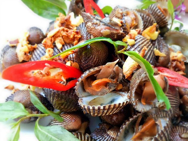 Tẩm bổ cho chồng bằng loại hải sản ngon rẻ - dễ làm này, đảm bảo  hai bạn lúc nào cũng như vợ chồng son, thậm chí chị em còn phải &quot;quỳ lạy xin tha&quot; - Ảnh 6.