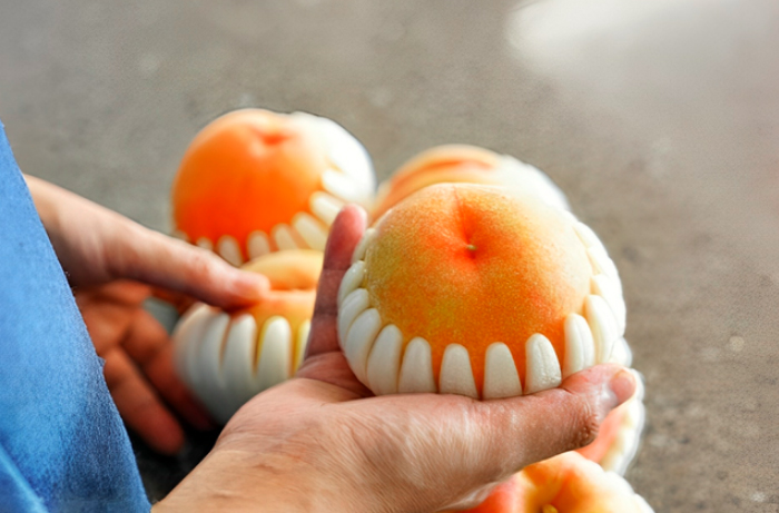 Cách làm đào ngâm nước đường cực dễ, thành công ngay lần thử đầu tiên - Ảnh 1.