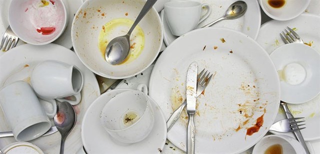 rửa sạch bát đũa với senny