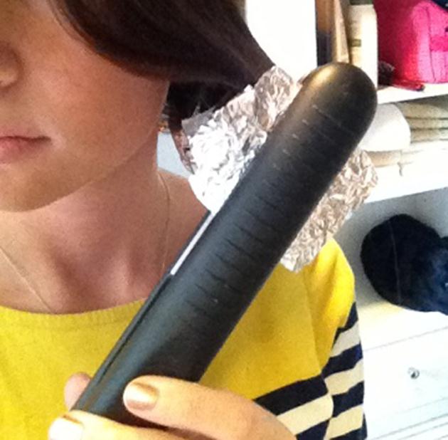 dùng giấy bạc uốn tóc