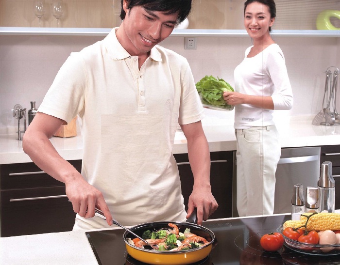 bếp từ có ảnh hưởng sức khỏe