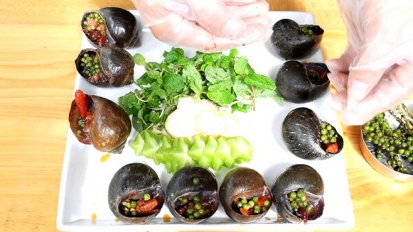 Ốc bươu nướng tiêu 1