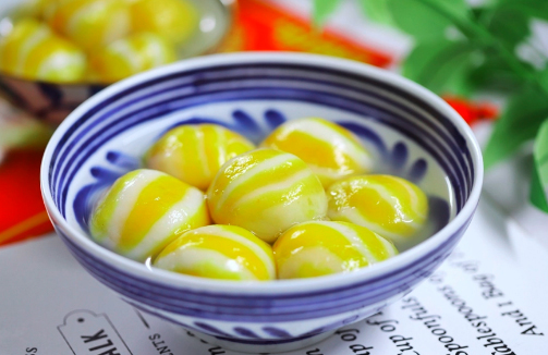 Hai cách làm bánh trôi hai màu vừa ngon vừa đẹp - Ảnh 4. Hai cách làm bánh trôi hai màu vừa ngon vừa đẹp - Ảnh 4.